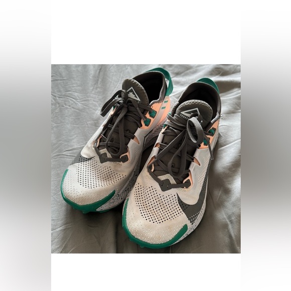 EUC Nike Pegasus Trail 2 - Women’s - Picture 2 of 7
